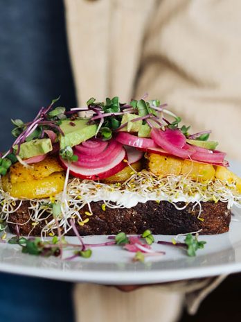 Veganes Smørrebrød – bunt, frisch & skandinavisch